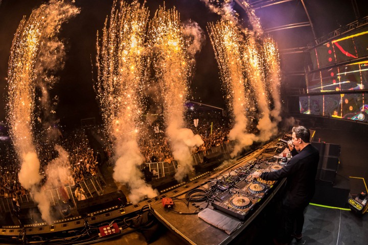 AGP Favorite, EDM, Hardwell, Music, Pyro, SMF, SunSet Festival