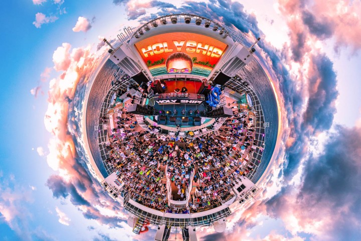 2017_0109_172347-2608_ALIVECOVERAGE-Edit Panorama Planet