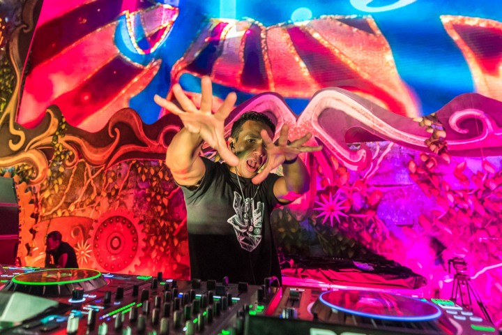 AGP Favorite, EDM, Laidback Luke, Music, TomorrowLand