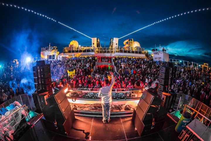 Holy Ship, LANE 8