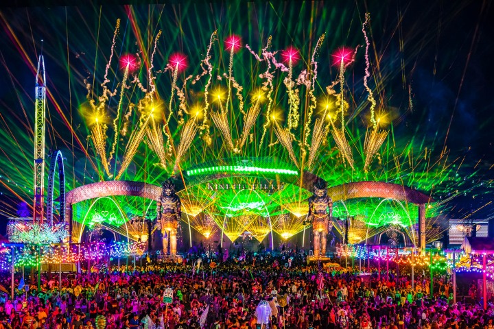 AGP Favorite, EDC, EDC LV, EDM, Fire, Lazers, Music, Pyro, AGP, Alex G Perez, www.AGPfoto.com