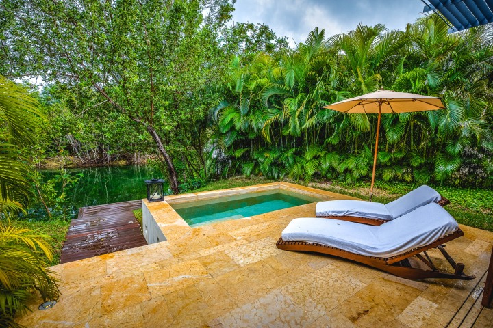 Commercial, Luxury Resort, Real Estate