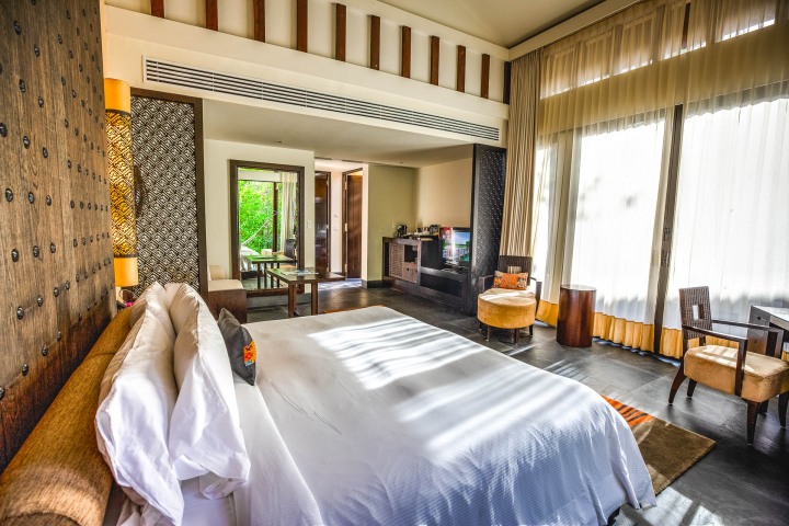 Commercial, Luxury Resort, Real Estate