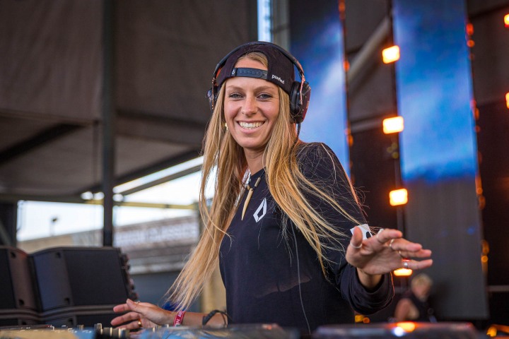 2021_0905_175031-3215_ALIVECOVERAGE