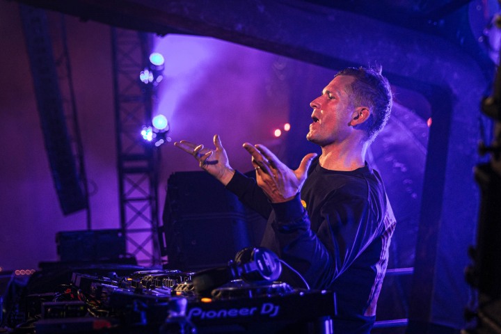 2021_1113_002336-9011_AGP