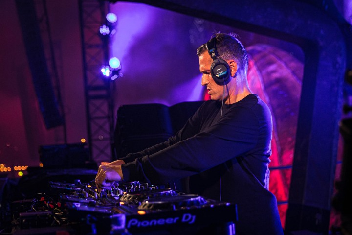 2021_1113_002451-9077_AGP