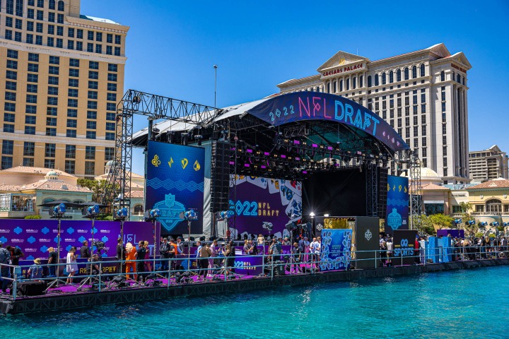 2022_0428_164923-5914_ALIVECOVERAGE