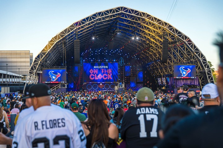2022_0429_215715-0098_ALIVECOVERAGE