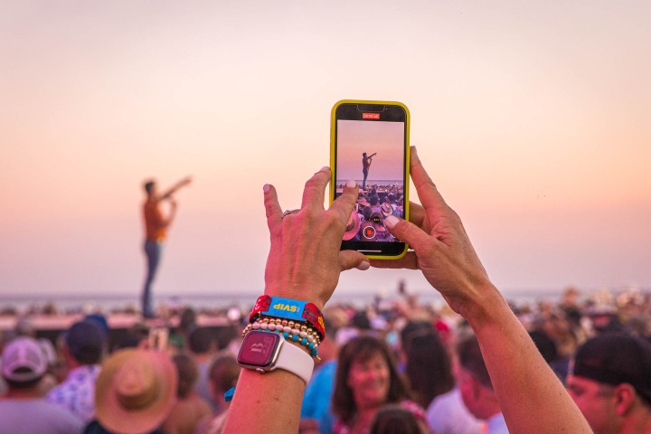2022_0409_193742-0843_ALIVECOVERAGE