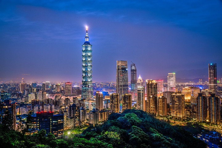 2023_0414_194328-7567_AGP_HDR