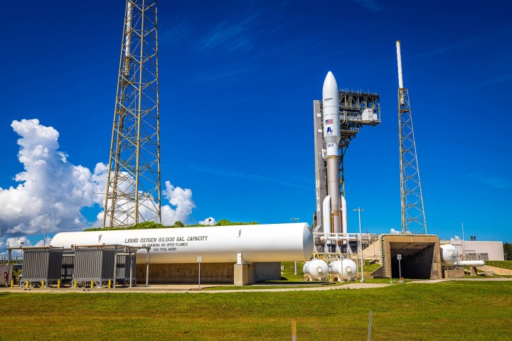 A United Launch Alliance Atlas 5 551 rocket launches 27 of Amazon’s Project Kuiper broadband internet satellites into low Earth orbit.