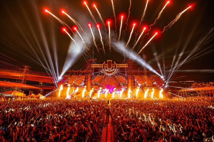 2025_1101_185835-9818_ALIVE-Edit